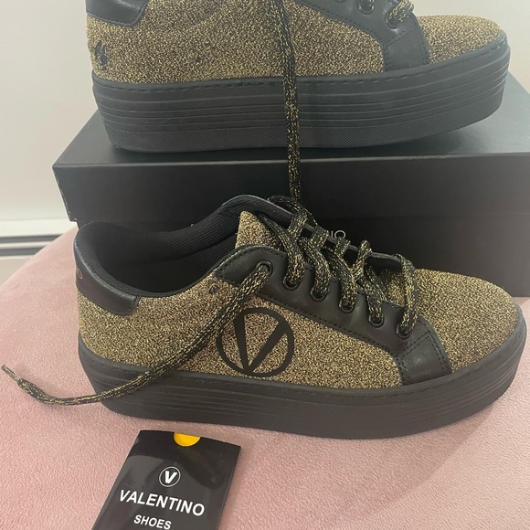 LIKE NEW! Valentino <3 <3 Women's Black & Gold Sparkley Platform Sneakers - Picture 2 of 6